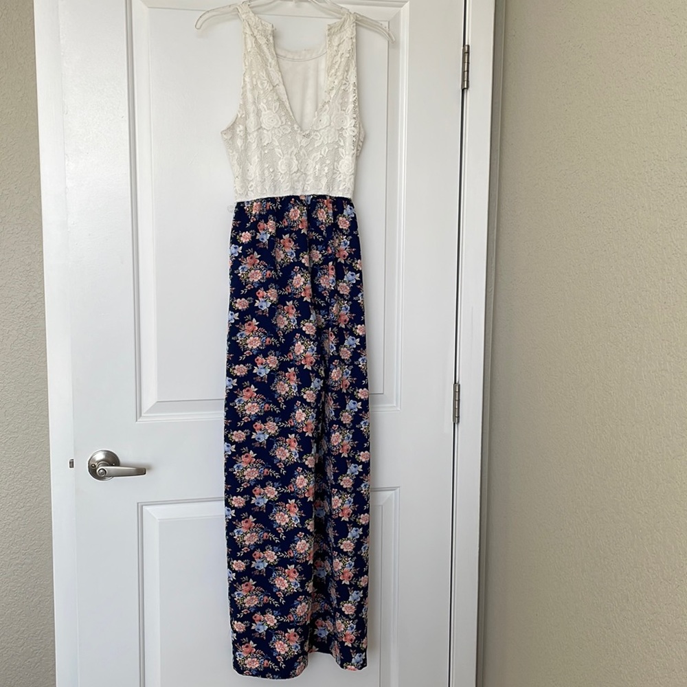 Francesca’s Emrey Floral Lace Boho Jumpsuit - Picture 6 of 11